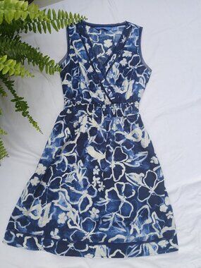 Simply Vera Vera Wang Blue & White Floral Midi Dress with Pockets